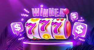 h215 Live Baccarat dealer ကတ်ဖွင့်နေသောမြင်ကွင်း မြန်မာ ကစားသမား ဖုန်းဖြင့်ကြည့်ရှုနေ